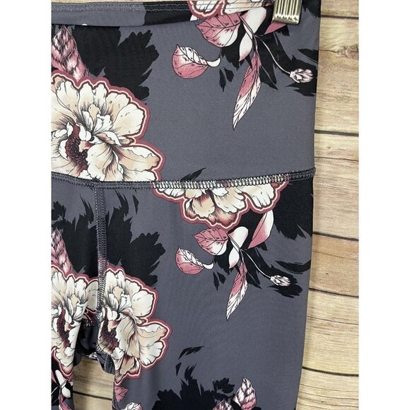 Apana XS NWt Floral Activewear Leggings Gray Yoga Gym Extended Waistband Cropped - Picture 4 of 10